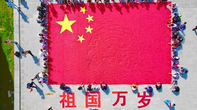 如何每天在抖音极速版上看广告赚最多金币呢游戏画面